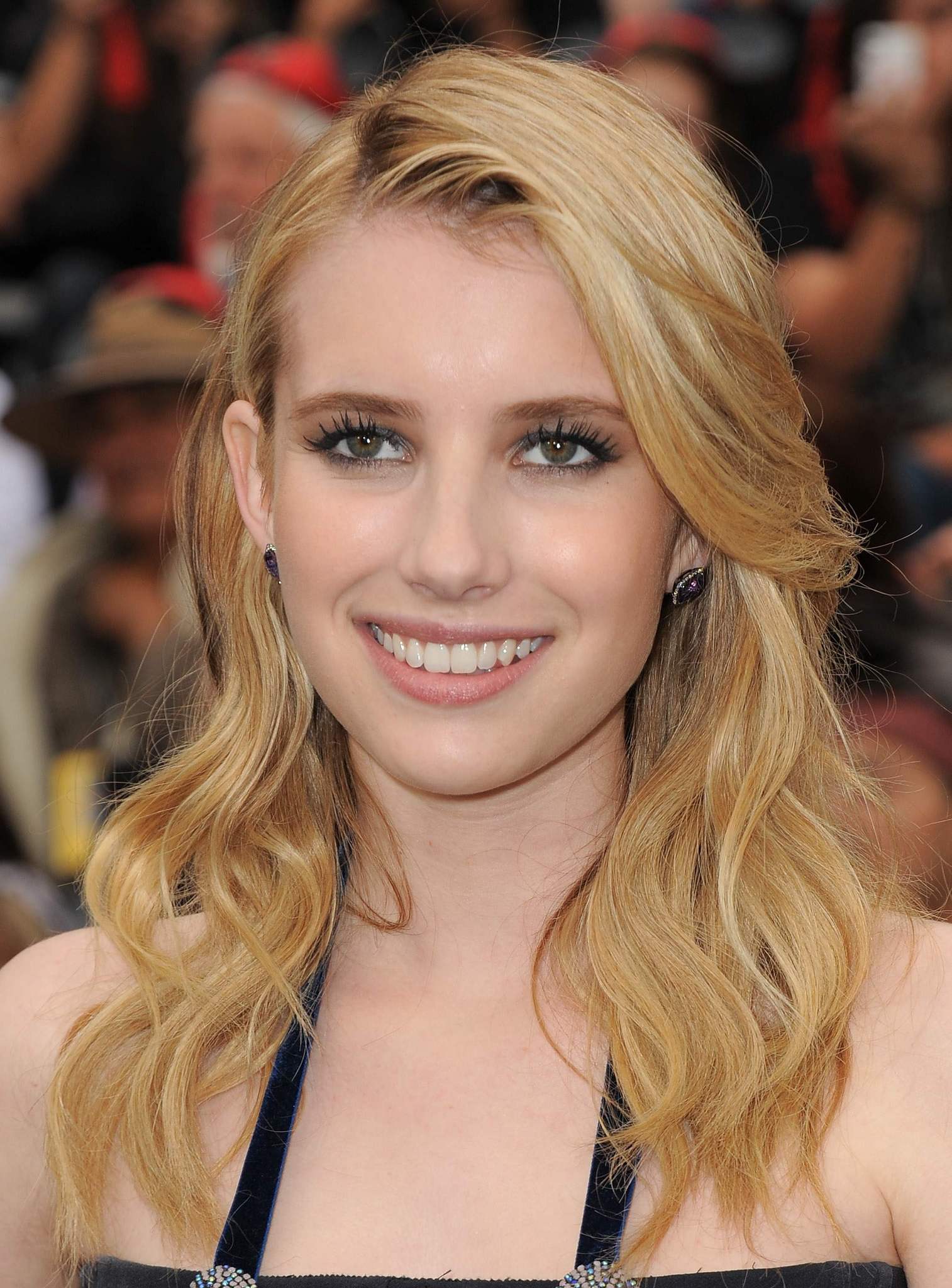 Emma Roberts at event of Karibu piratai: ant keistu bangu (2011)