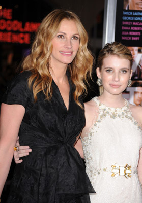 Julia Roberts and Emma Roberts at event of Valentino diena (2010)