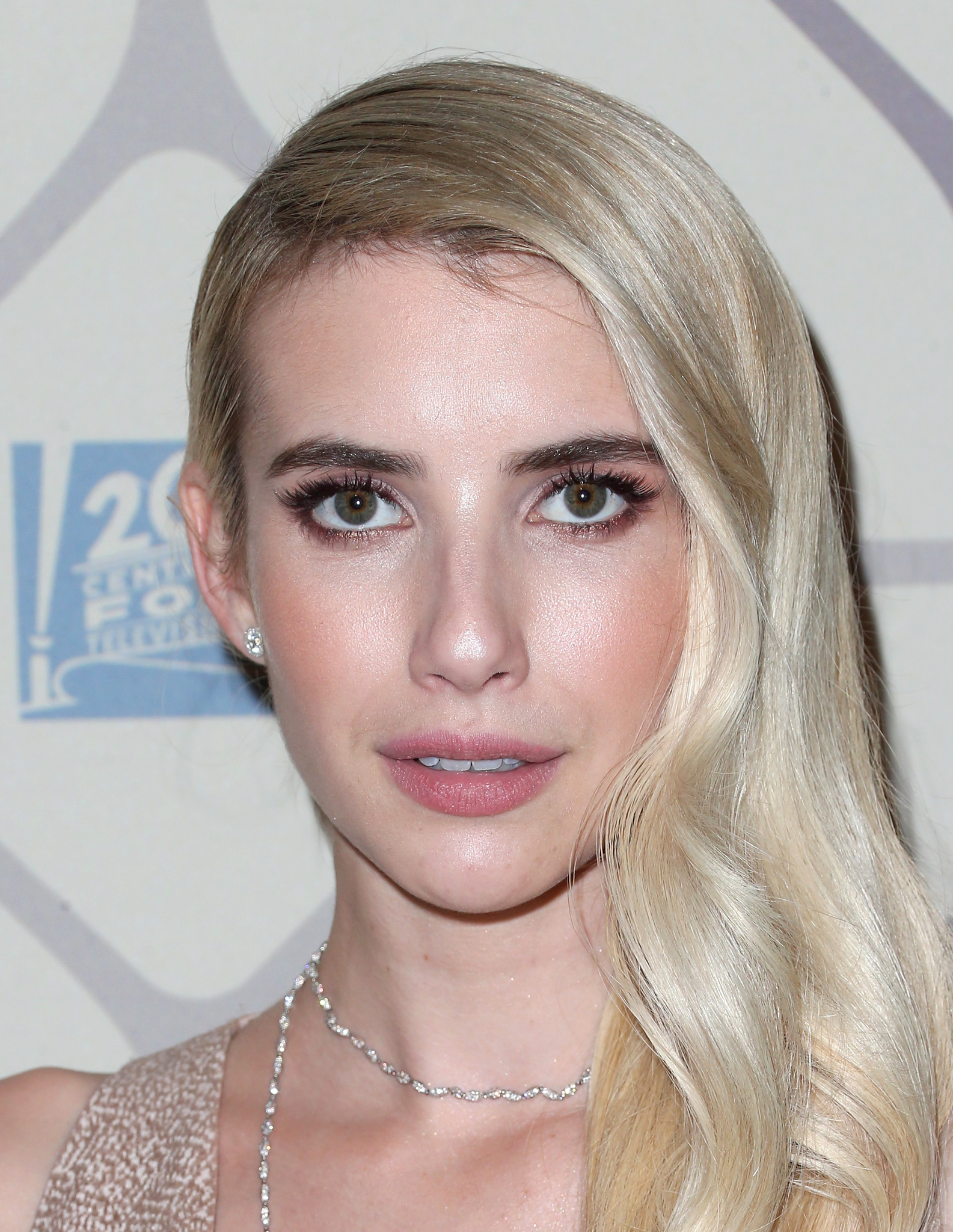 Emma Roberts at event of The 67th Primetime Emmy Awards (2015)