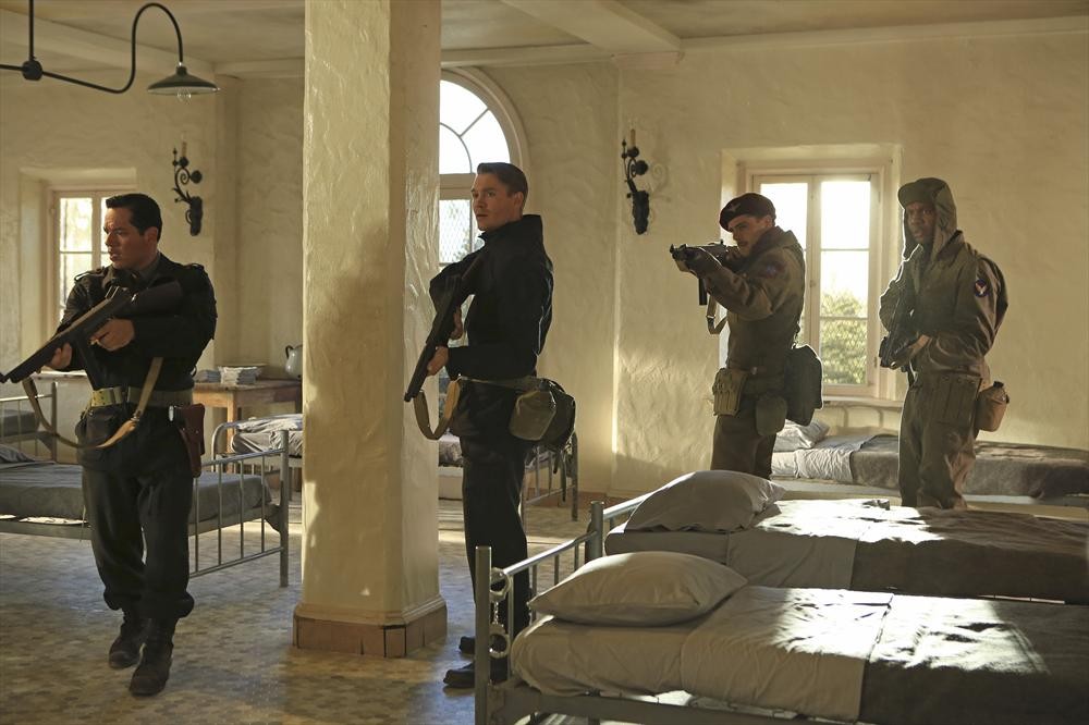 Still of Chad Michael Murray, Leonard Roberts, Greg Serano and Richard Short in Agent Carter (2015)