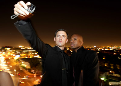 Leonard Roberts and Milo Ventimiglia at event of Herojai (2006)