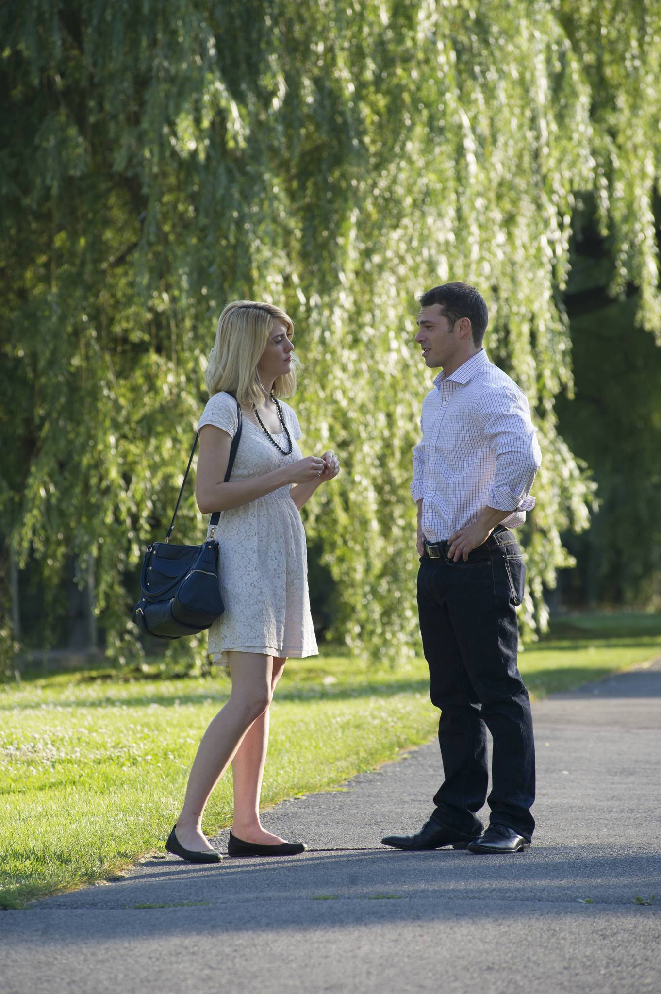 Still of Shawn Roberts and Yvonne Zima in The Girl He Met Online (2014)