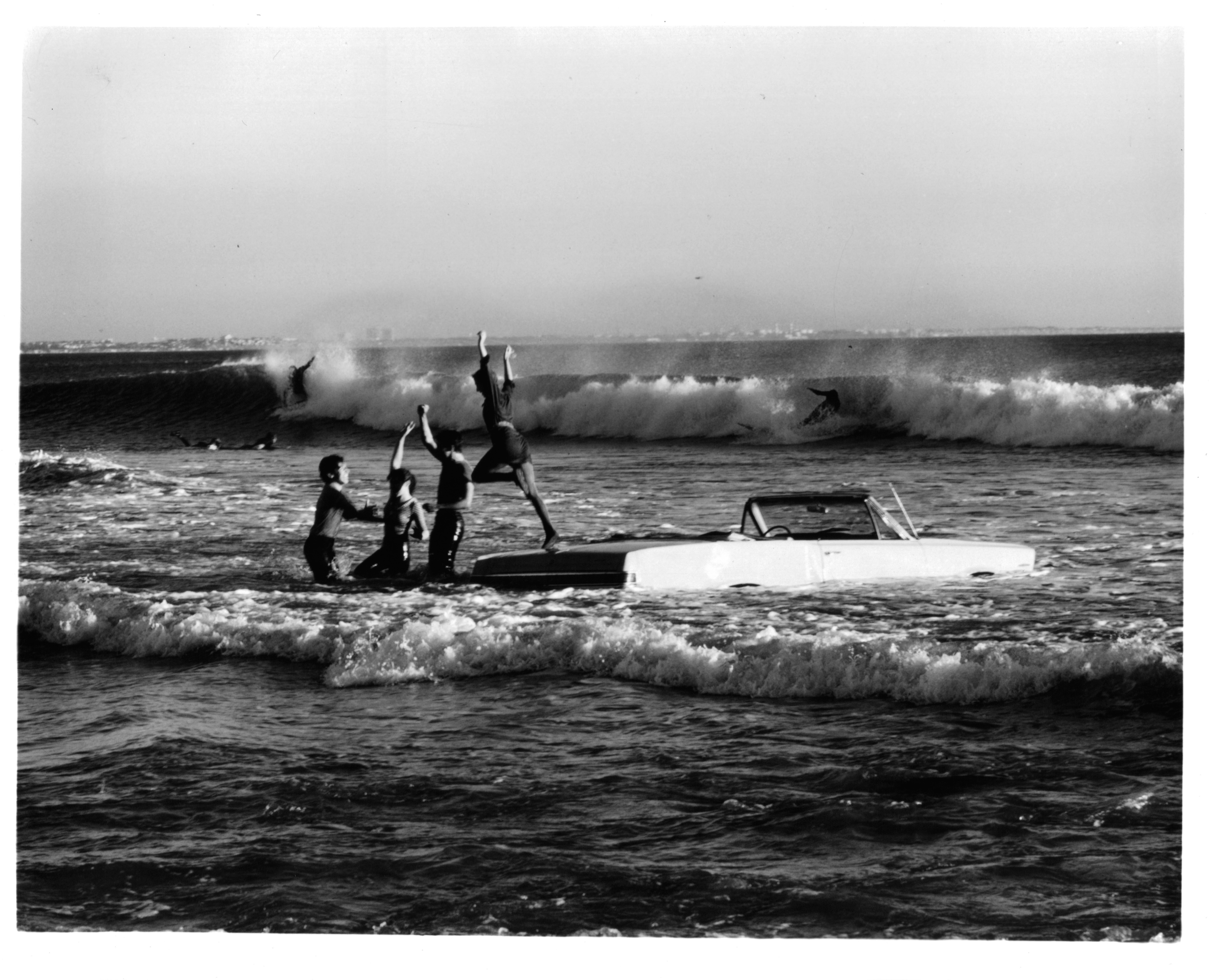 Still of Steve Antin, Diane Franklin, Lawrence Monoson and Kimmy Robertson in The Last American Virgin (1982)