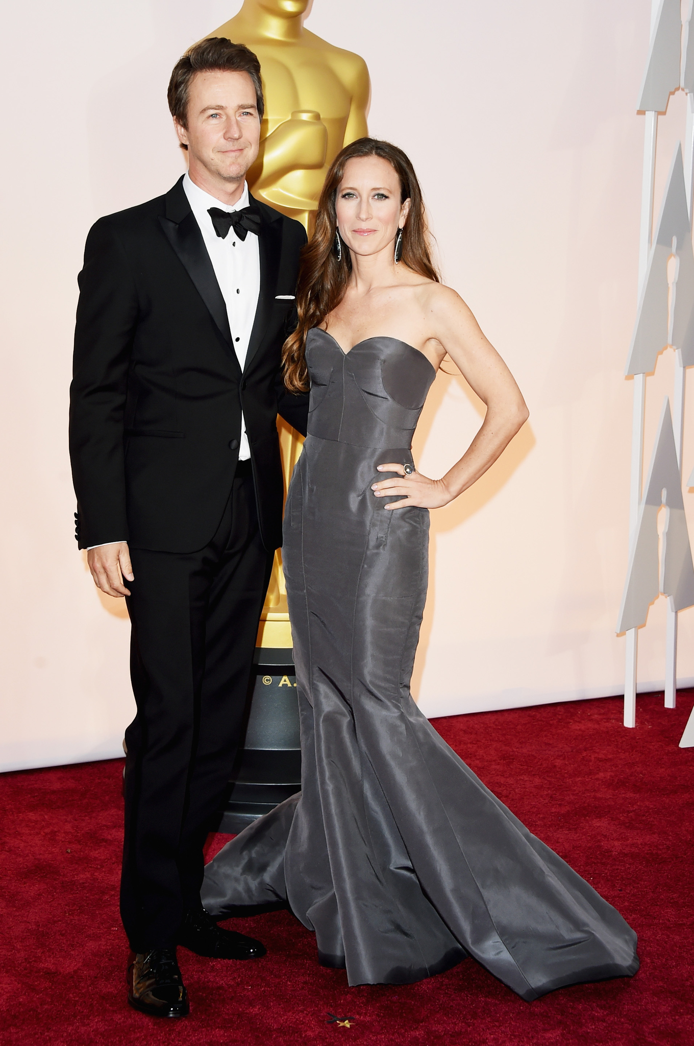 Edward Norton and Shauna Robertson at event of The Oscars (2015)