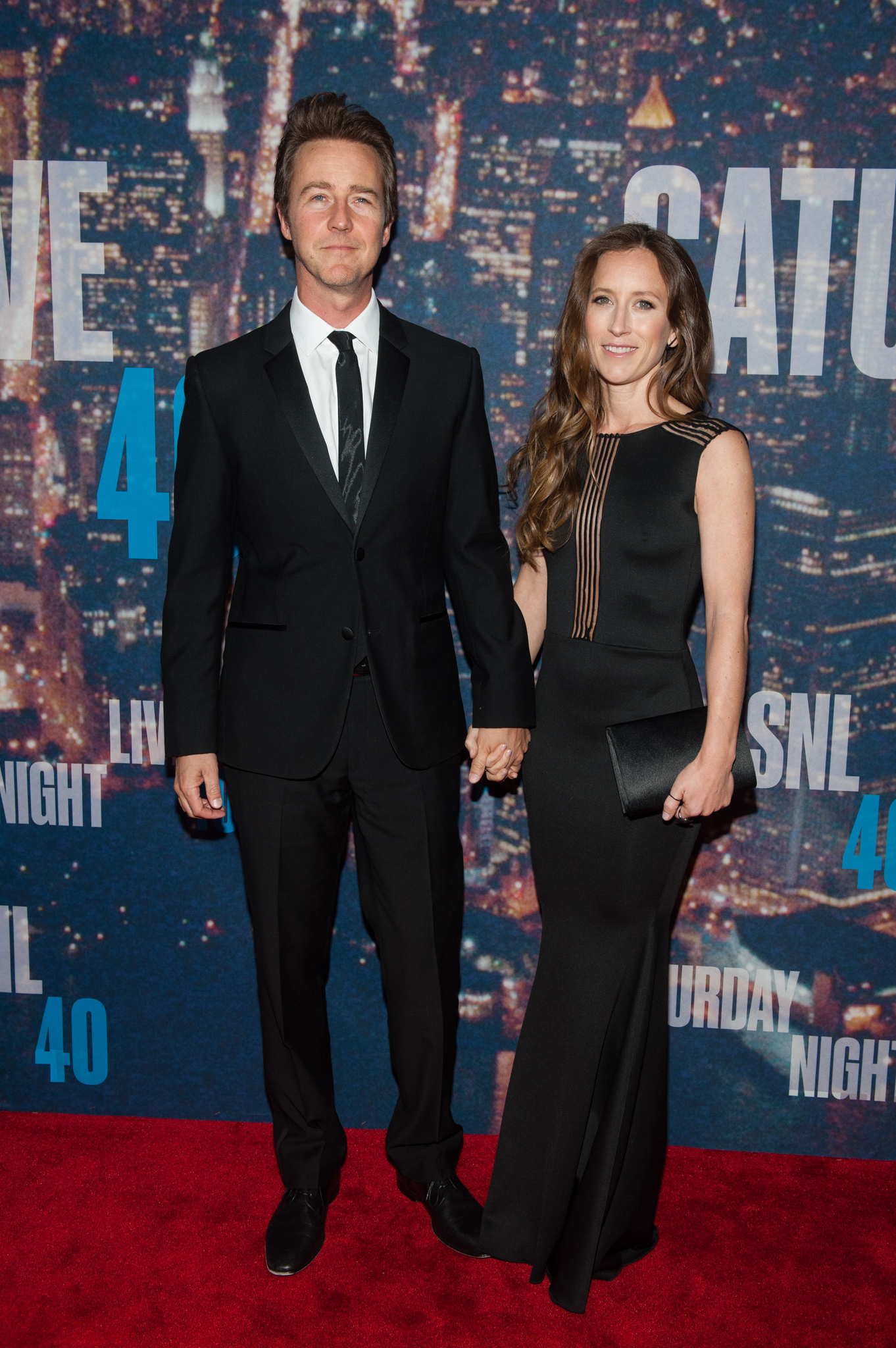 Edward Norton and Shauna Robertson at event of Saturday Night Live: 40th Anniversary Special (2015)