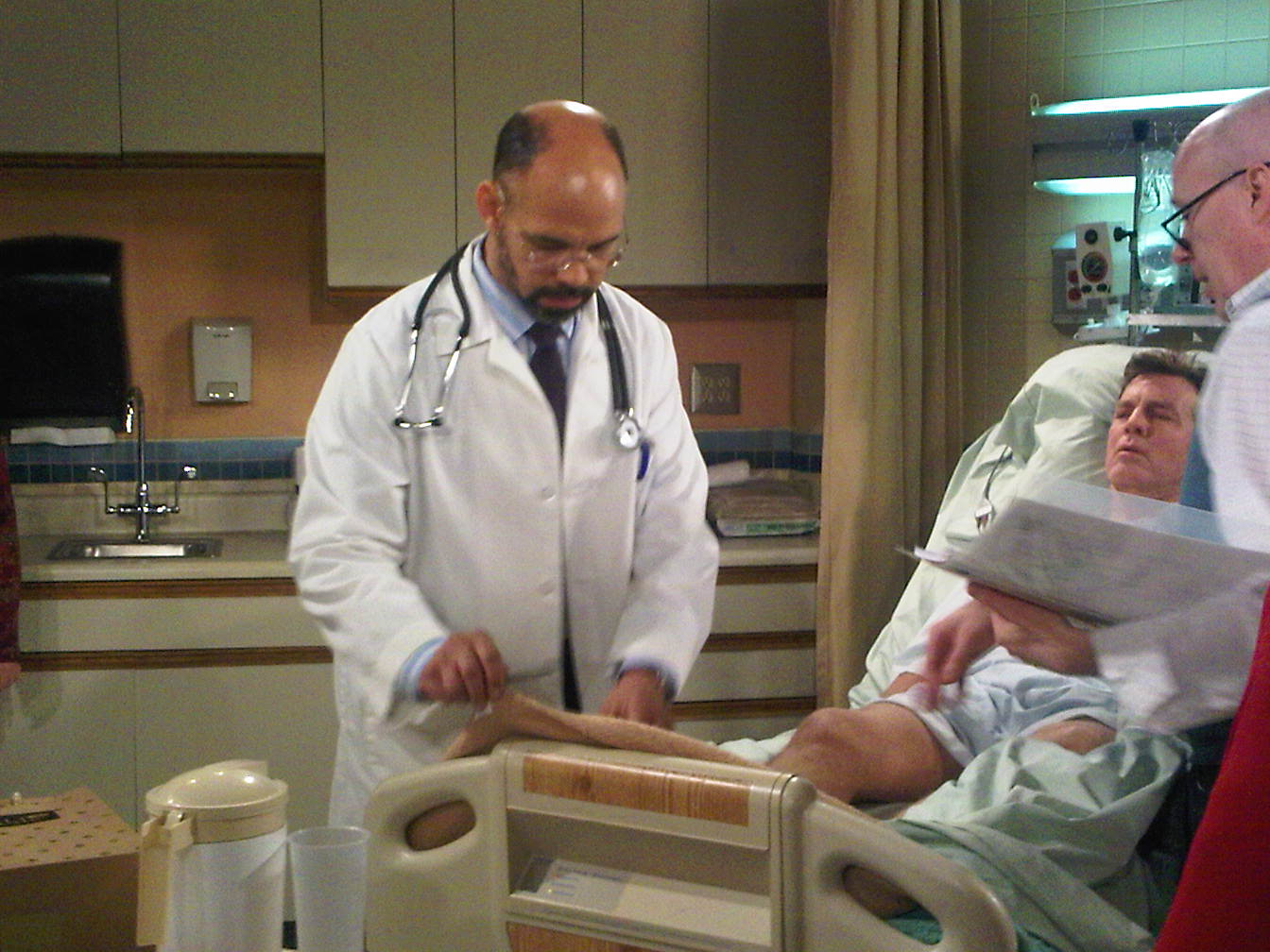 Kevin, as Dr. Isaacs, rehearses with Peter Bergman and Director Conal O'Brien at THE YOUNG AND THE RESTLESS.