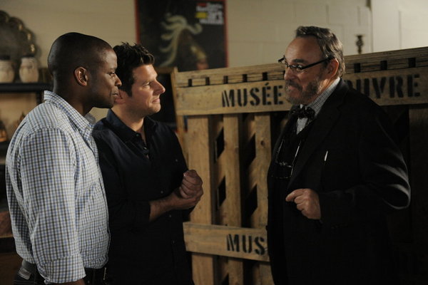 Still of Dulé Hill and James Roday in Aiskiaregys (2006)