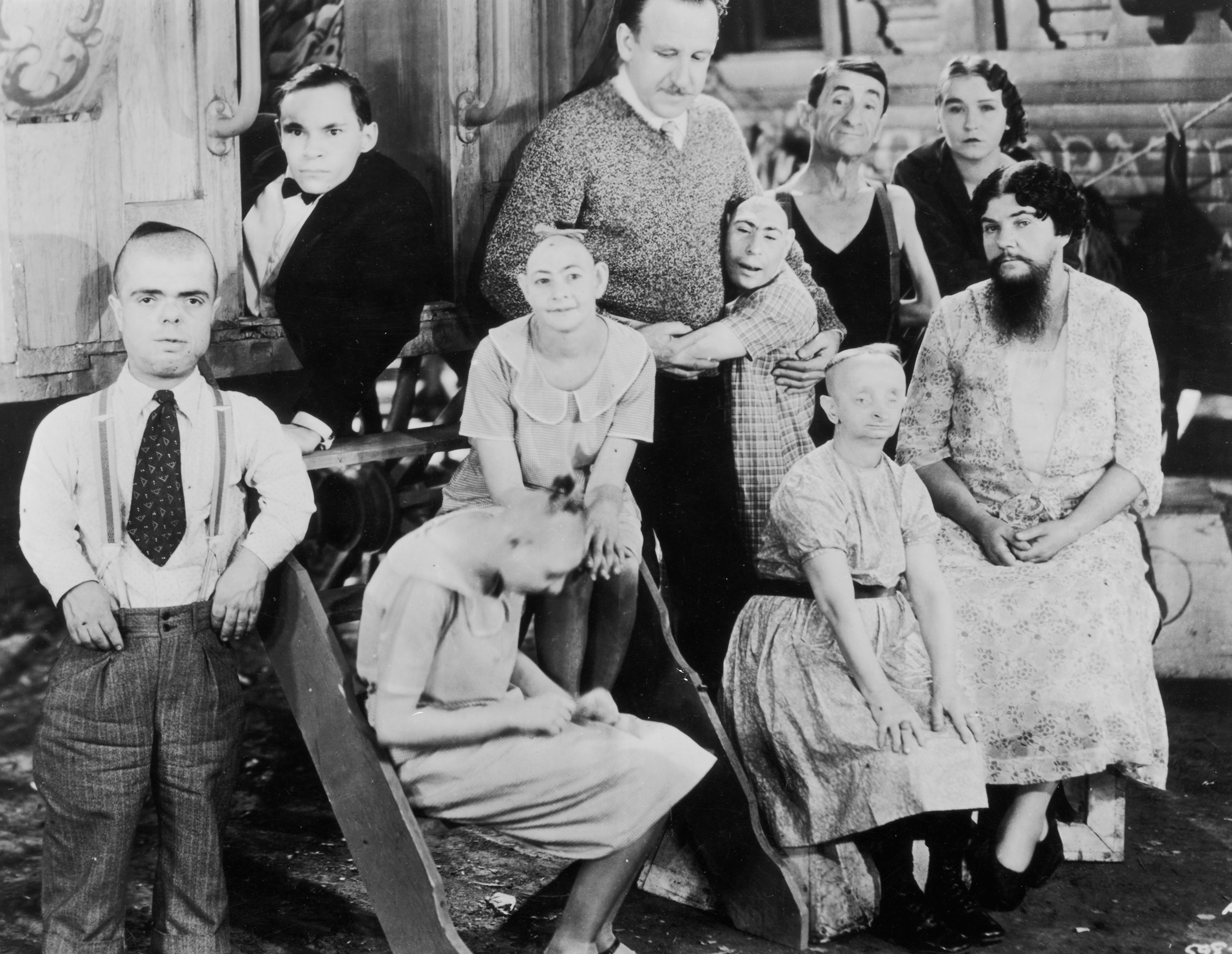 Still of Johnny Eck, Josephine Joseph, Peter Robinson and Olga Roderick in Freaks (1932)