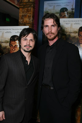 Christian Bale and Freddy Rodríguez at event of Harsh Times (2005)