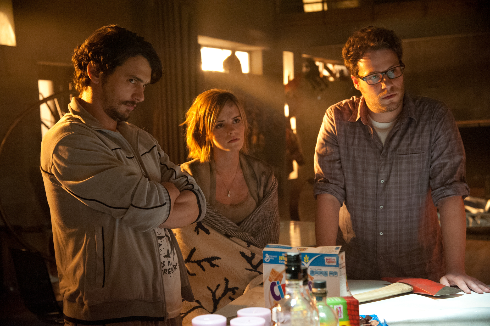 Still of James Franco, Seth Rogen and Emma Watson in Dabar jau tikrai sikna (2013)