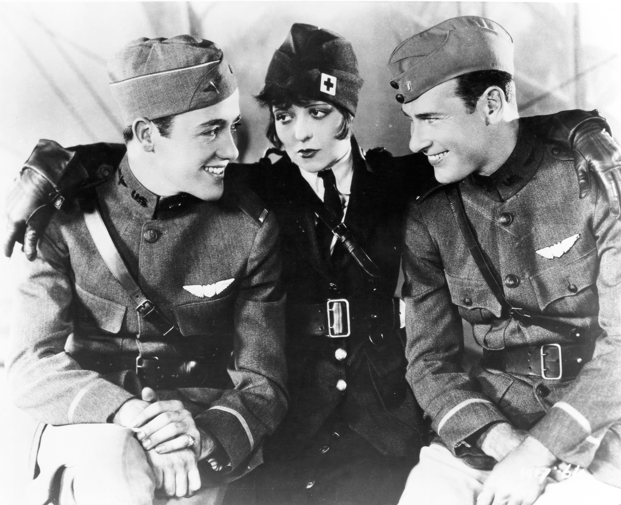 Still of Clara Bow, Richard Arlen and Charles 'Buddy' Rogers in Wings (1927)