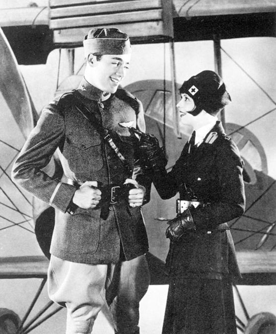 Still of Clara Bow and Charles 'Buddy' Rogers in Wings (1927)