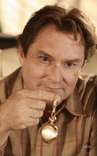 Still of Stephen Root in Pushing Daisies (2007)