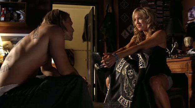 Still of Charlie Hunnam and Sherrie Rose in Sons of Anarchy episode Seeds