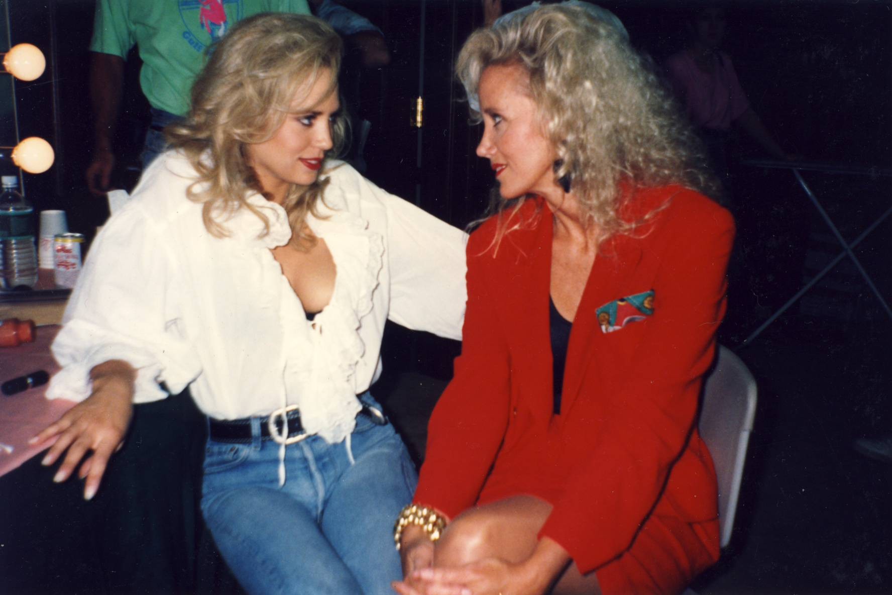 Sherrie Rose and Sally Kirkland on set of Double Threat