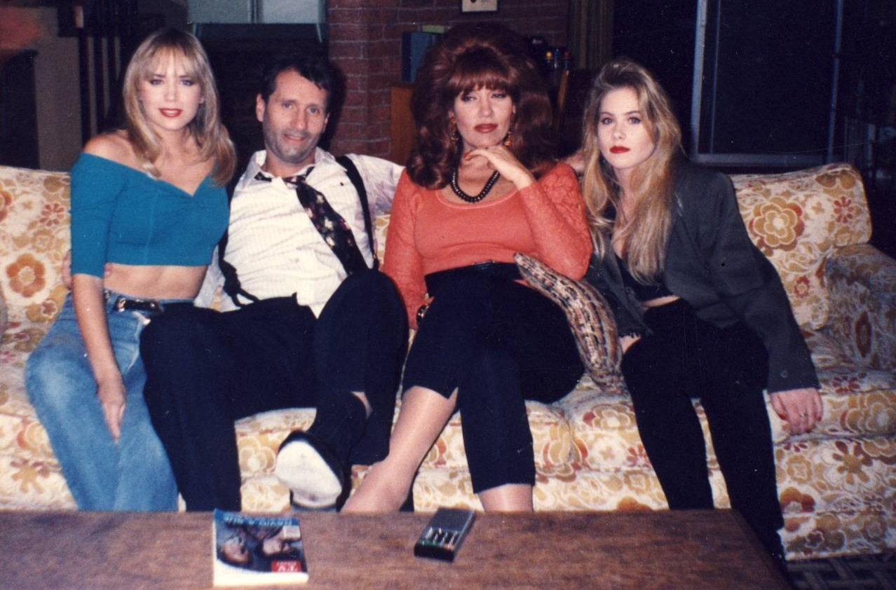 Sherrie Rose, Ed O'Neill, Katey Sagal, and Christina Applegate on set of Married with Children