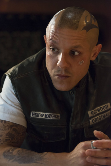 Still of Juan Carlos and Theo Rossi in Sons of Anarchy (2008)