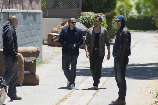 Still of Jimmy Smits, Juan Carlos, Tommy Flanagan, Charlie Hunnam and Theo Rossi in Sons of Anarchy (2008)