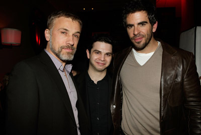 Samm Levine, Eli Roth and Christoph Waltz at event of Negarbingi sunsnukiai (2009)