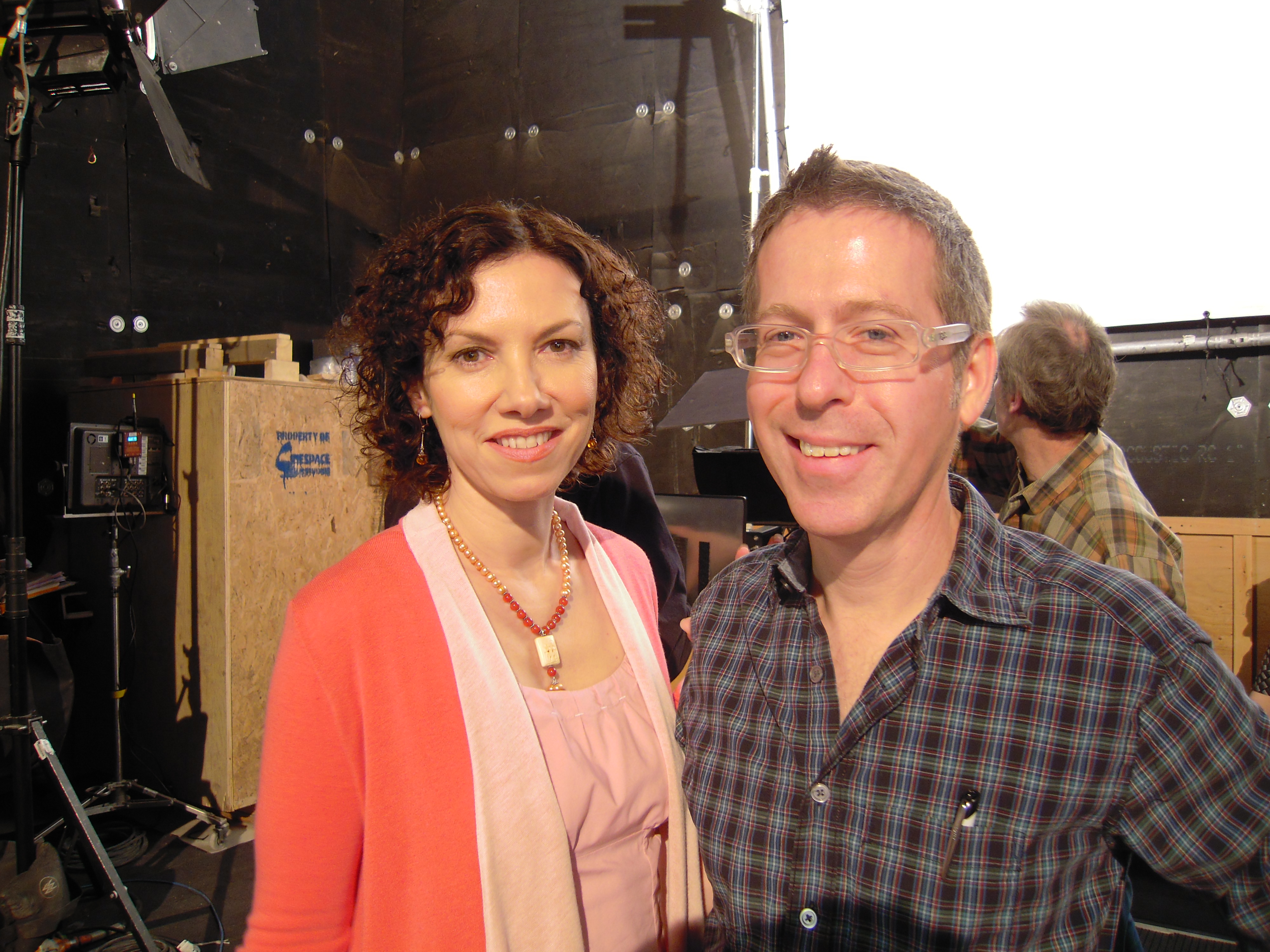 Elizabeth Rowin and Kevin Greutert on the set of SAW 3D.