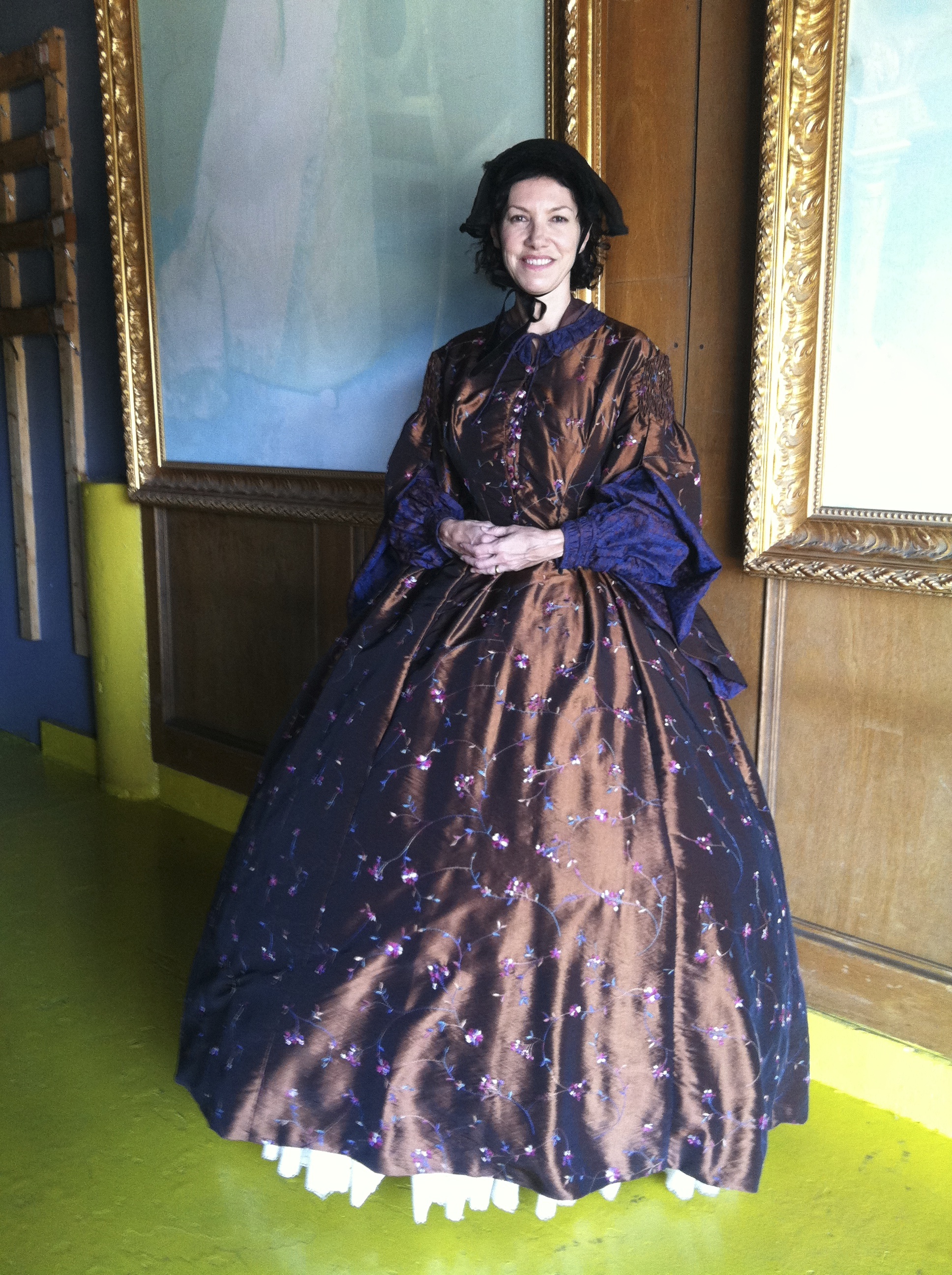 Elizabeth Rowin as Mary Todd Lincoln on the set of HOTEL SECRETS & LEGENDS.