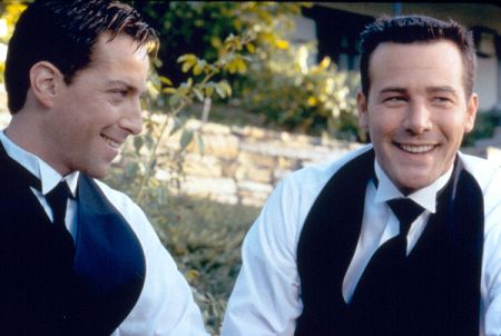 Still of Dan Bucatinsky and Richard Ruccolo in All Over the Guy (2001)