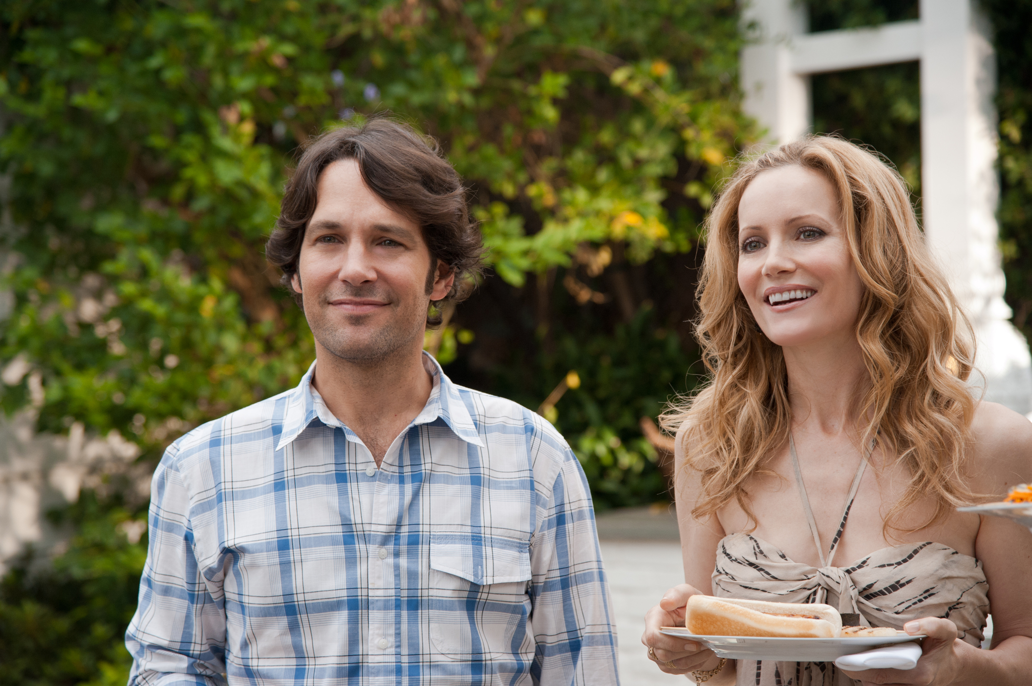 Still of Leslie Mann and Paul Rudd in Tik 40 (2012)