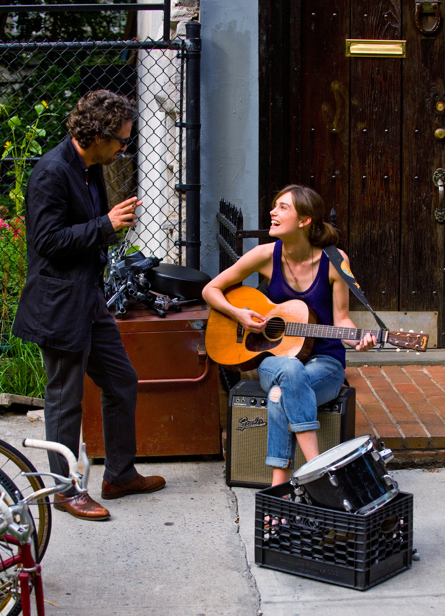 Still of Keira Knightley and Mark Ruffalo in Dar karta, is naujo (2013)