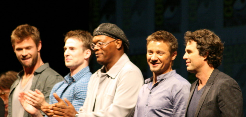 Samuel L. Jackson, Chris Evans, Jeremy Renner, Mark Ruffalo and Chris Hemsworth at event of Kersytojai (2012)