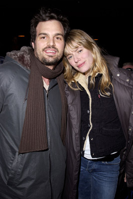 Sunrise Coigney and Mark Ruffalo at event of The Good Girl (2002)