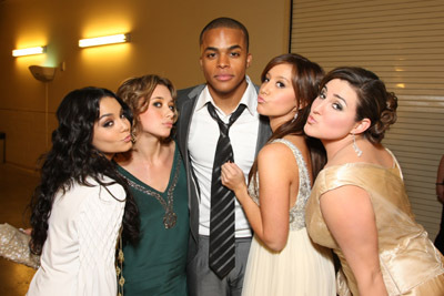Olesya Rulin, Ashley Tisdale, Chris Warren, Vanessa Hudgens and KayCee Stroh at event of High School Musical 3: Senior Year (2008)