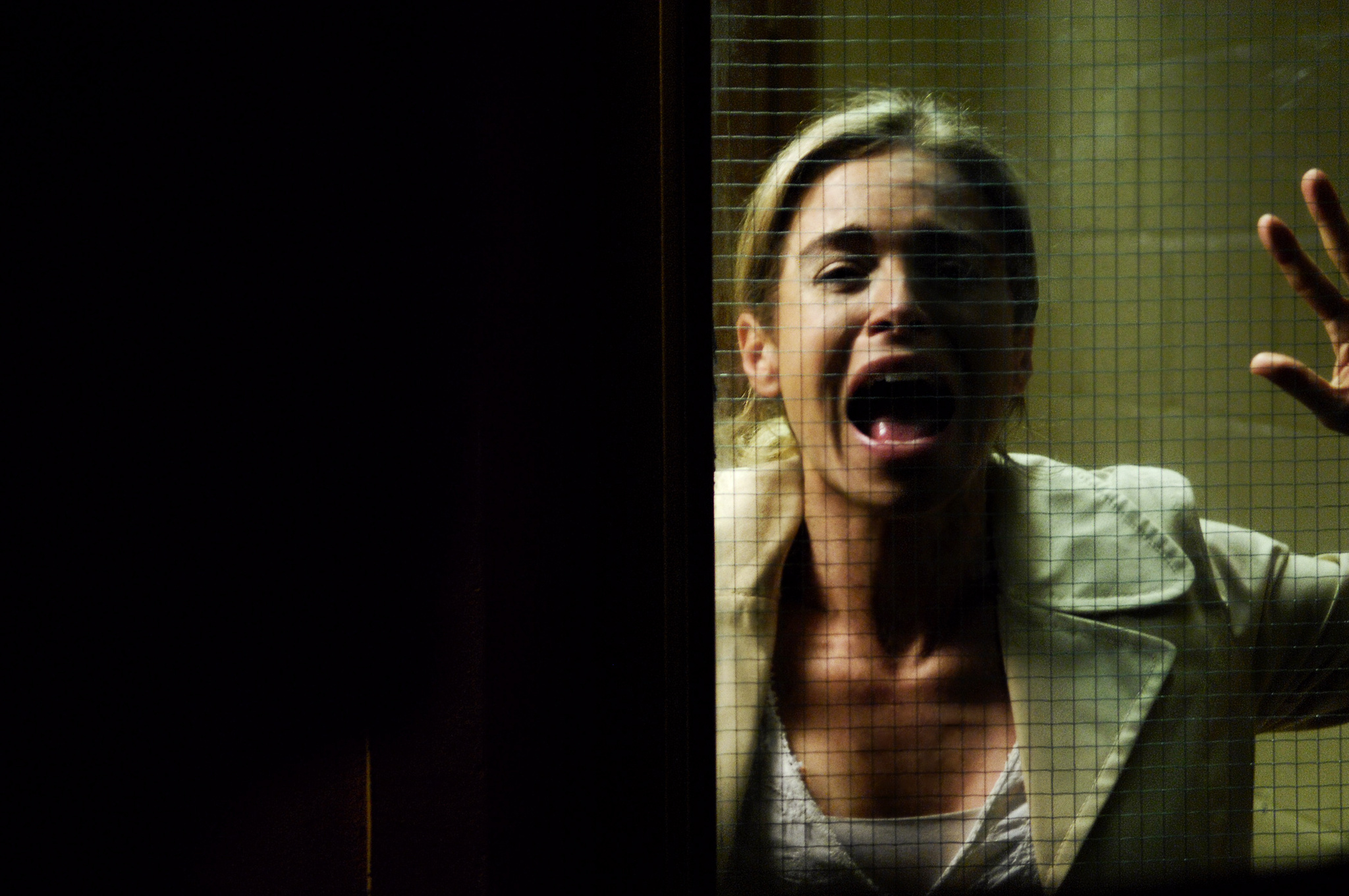 Still of Betsy Russell in Saw IV (2007)