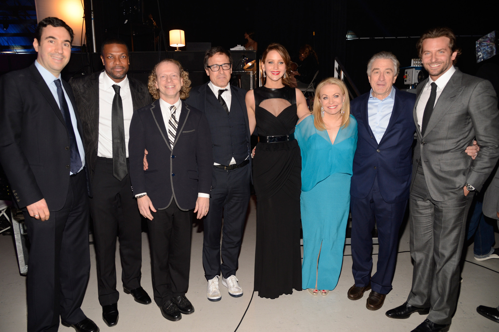 Robert De Niro, Chris Tucker, Bradley Cooper, David O. Russell, Jacki Weaver and Jennifer Lawrence at event of Optimisto istorija (2012)