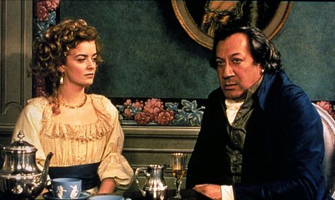 Still of Jean-Claude Dreyfus and Lucy Russell in L'anglaise et le duc (2001)