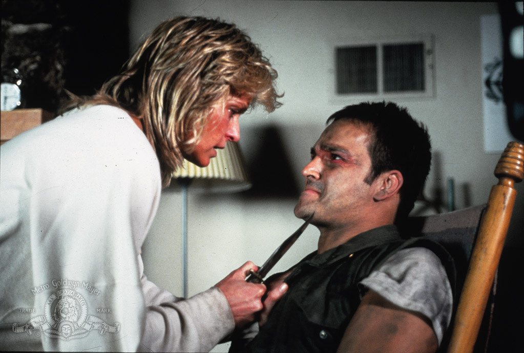 Still of Farrah Fawcett and James Russo in Extremities (1986)