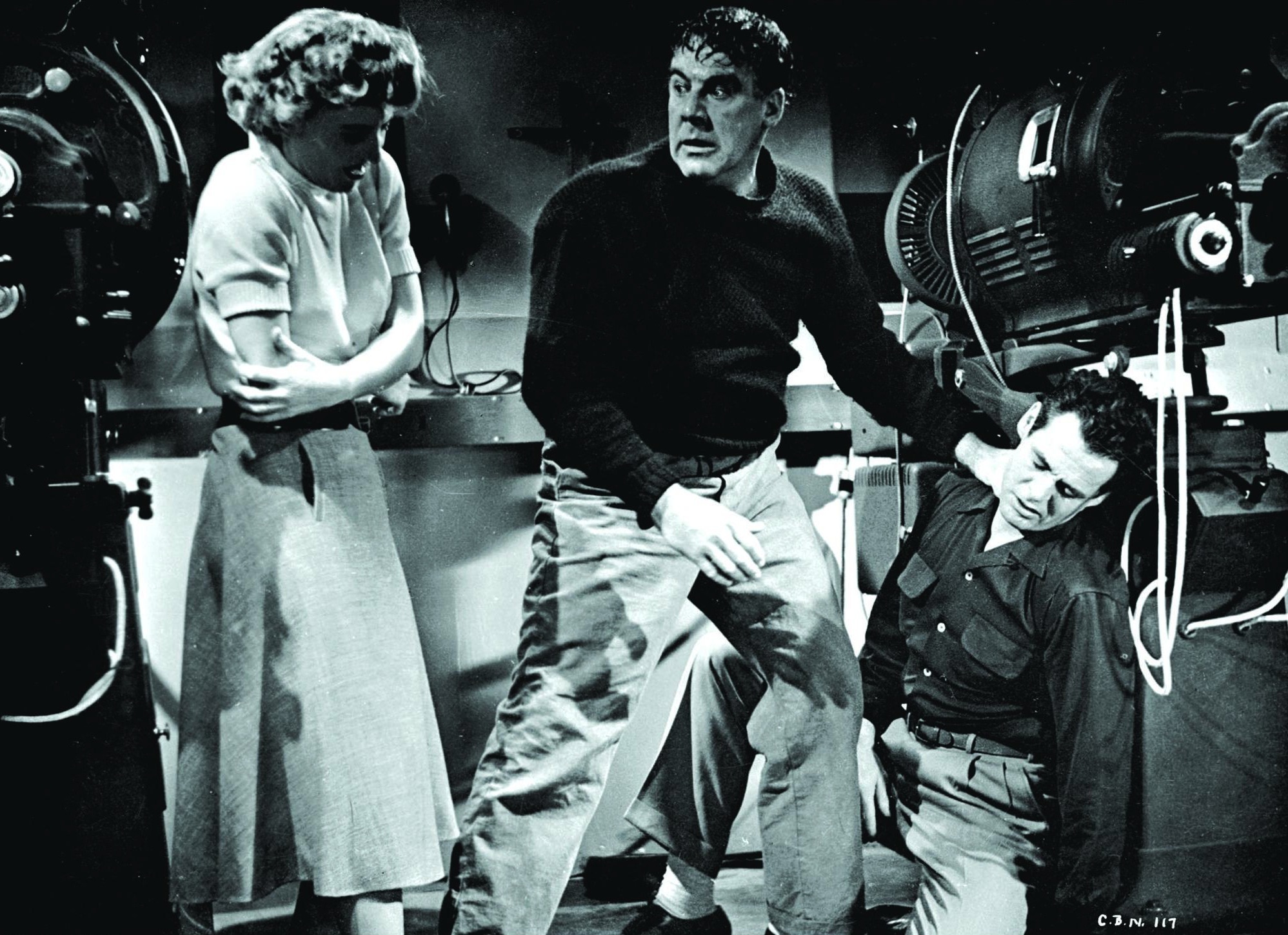 Still of Barbara Stanwyck, Paul Douglas and Robert Ryan in Clash by Night (1952)