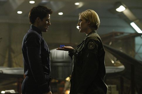 Still of Jamie Bamber and Katee Sackhoff in Battlestar Galactica (2004)