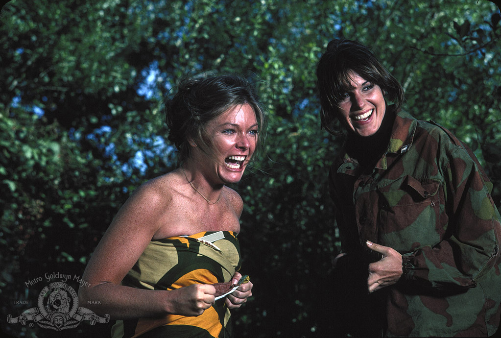 Still of Jane Curtin and Susan Saint James in How to Beat the High Co$t of Living (1980)