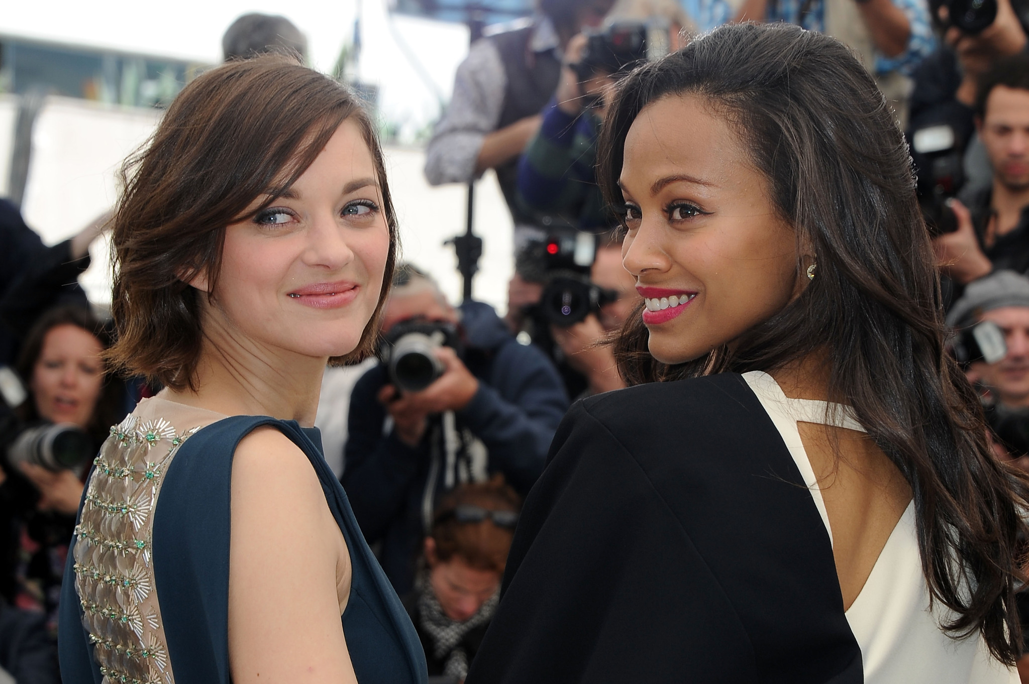 Marion Cotillard and Zoe Saldana at event of Blood Ties (2013)