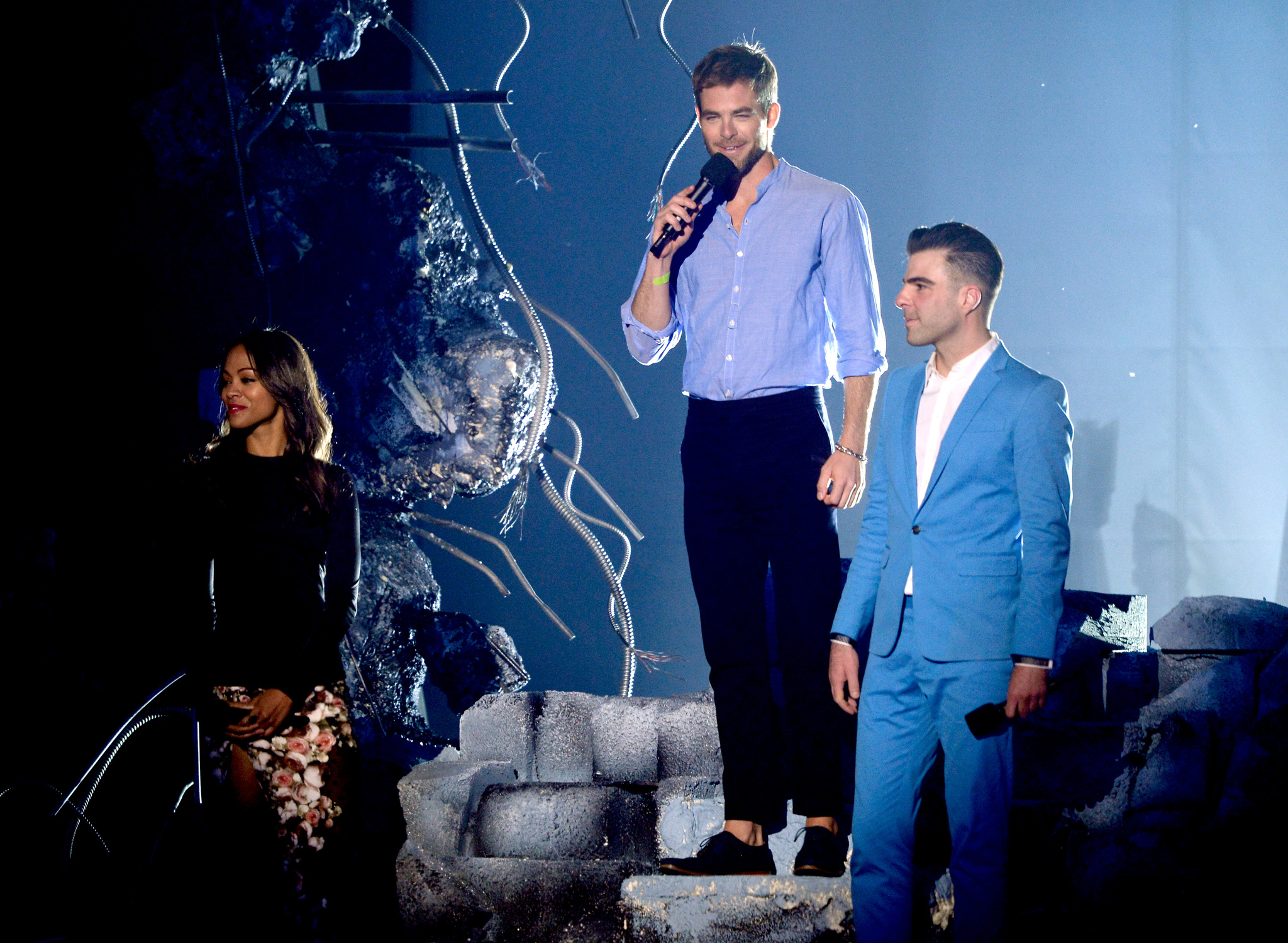Zachary Quinto, Zoe Saldana and Chris Pine at event of 2013 MTV Movie Awards (2013)