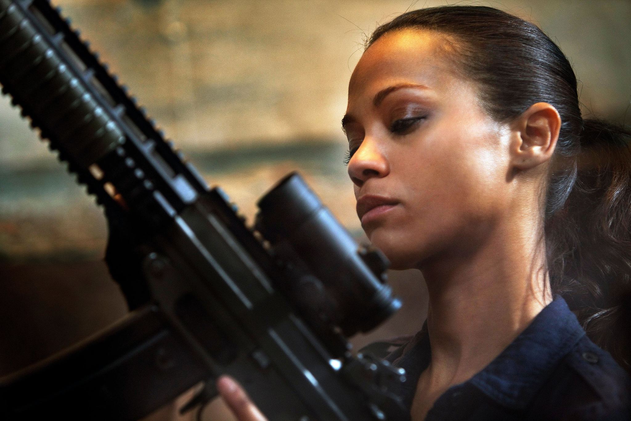 Still of Zoe Saldana in Kolumbiana (2011)