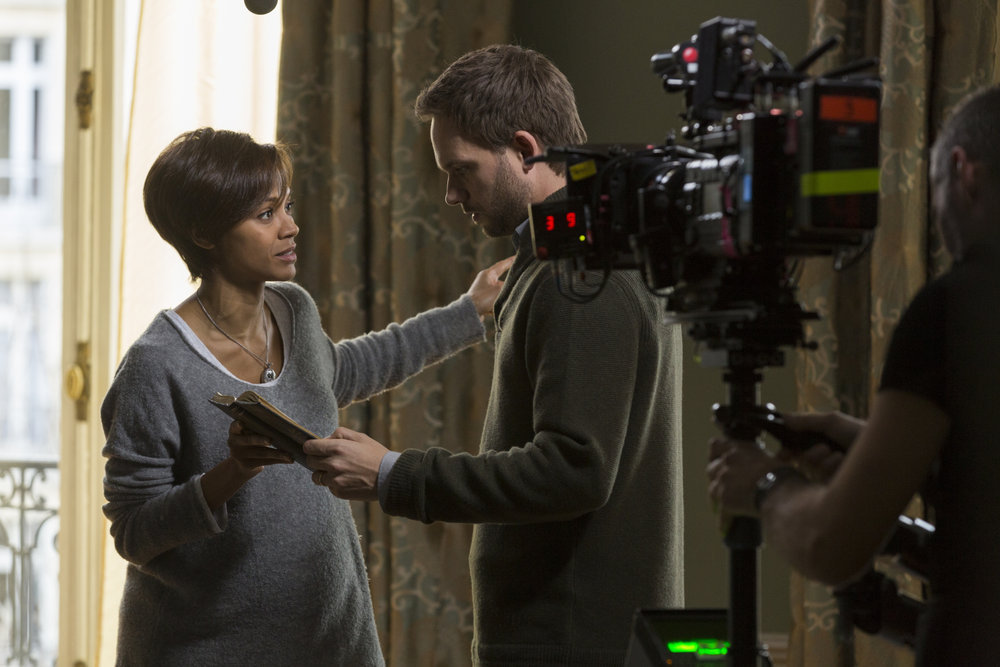 Still of Zoe Saldana and Patrick J. Adams in Rosemary's Baby (2014)