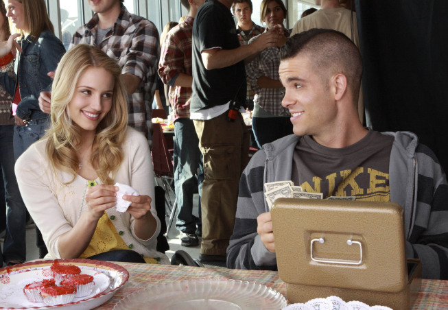 Still of Mark Salling and Dianna Agron in Glee (2009)