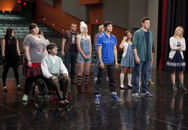 Still of Lea Michele, Mark Salling, Harry Shum Jr., Cory Monteith, Ashley Fink, Dianna Agron, Kevin McHale, Jenna Ushkowitz, Amber Riley, Chord Overstreet and Heather Morris in Glee (2009)