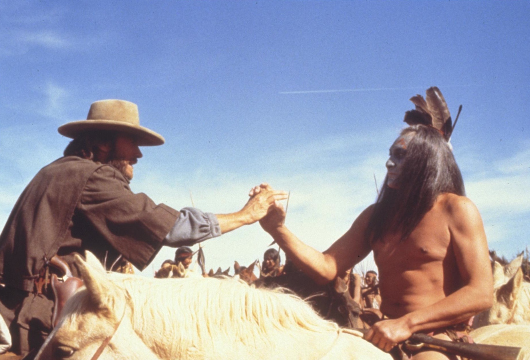 Still of Clint Eastwood and Will Sampson in The Outlaw Josey Wales (1976)