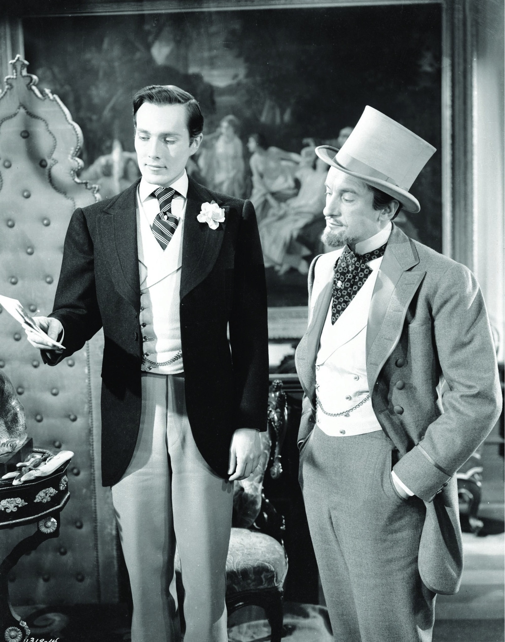 Still of George Sanders and Hurd Hatfield in The Picture of Dorian Gray (1945)
