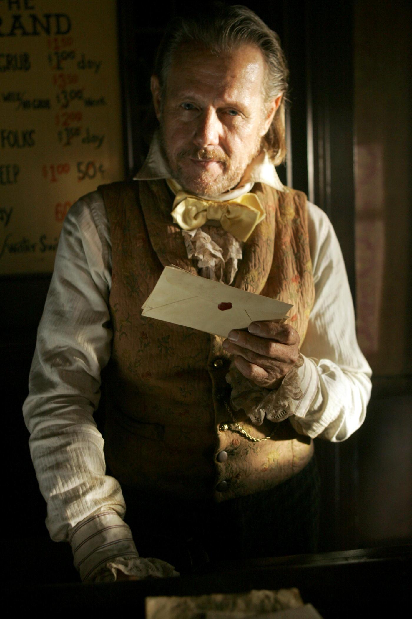 as E. B. Farnum on DEADWOOD