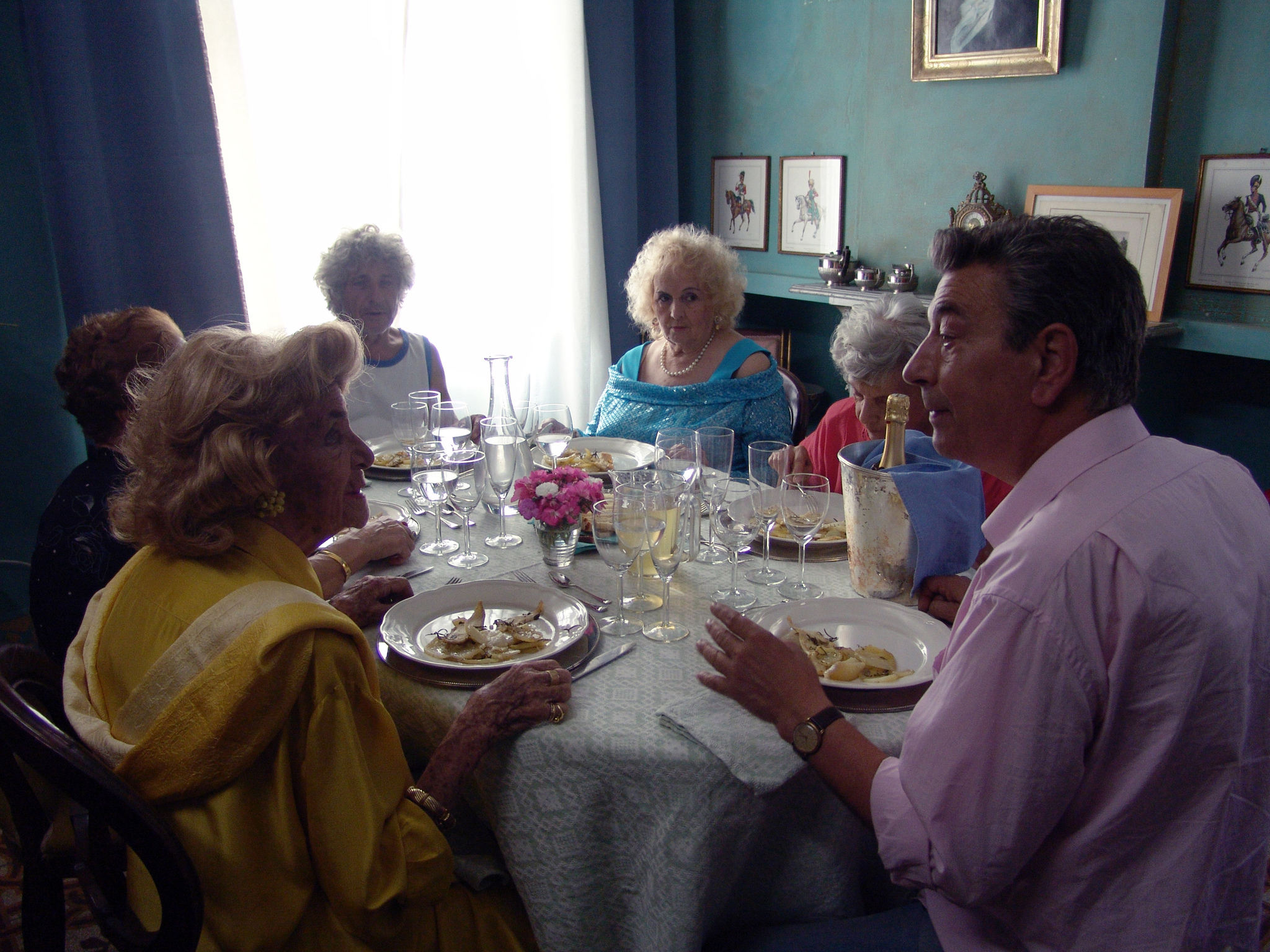 Still of Gianni Di Gregorio, Alfonso Santagata, Grazia Cesarini Sforza, Valeria De Franciscis and Marina Cacciotti in Pranzo di ferragosto (2008)