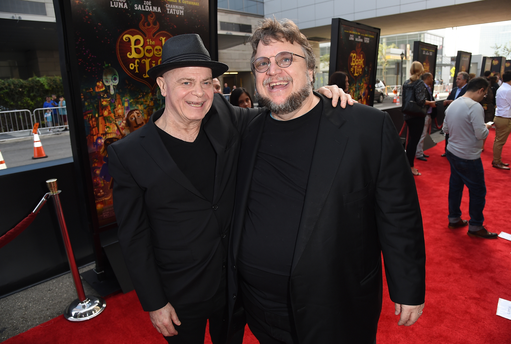 Gustavo Santaolalla and Guillermo del Toro at event of Gyvenimo knyga (2014)