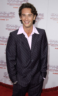 Rodrigo Santoro at event of Charlie's Angels: Full Throttle (2003)